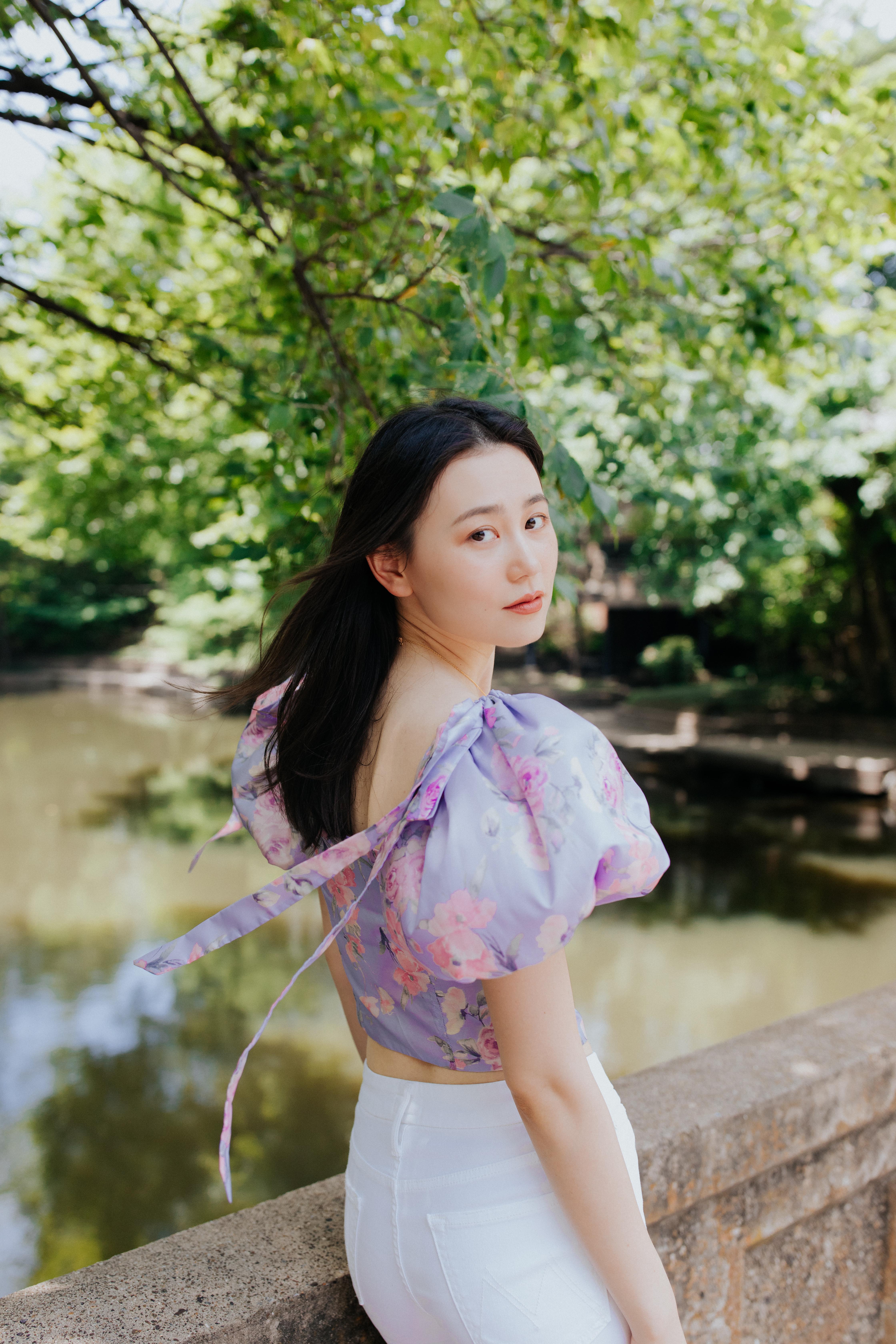 MOTHER The Lil Patch Pocket Undercover Sneak Wide Leg Jeans In White