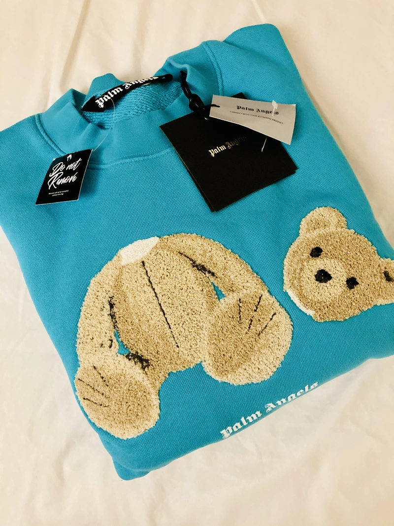 leoncash93's Post | Wearing: Palm Angels Bear Print Crewneck Cotton Sweatshirt In Light Blue