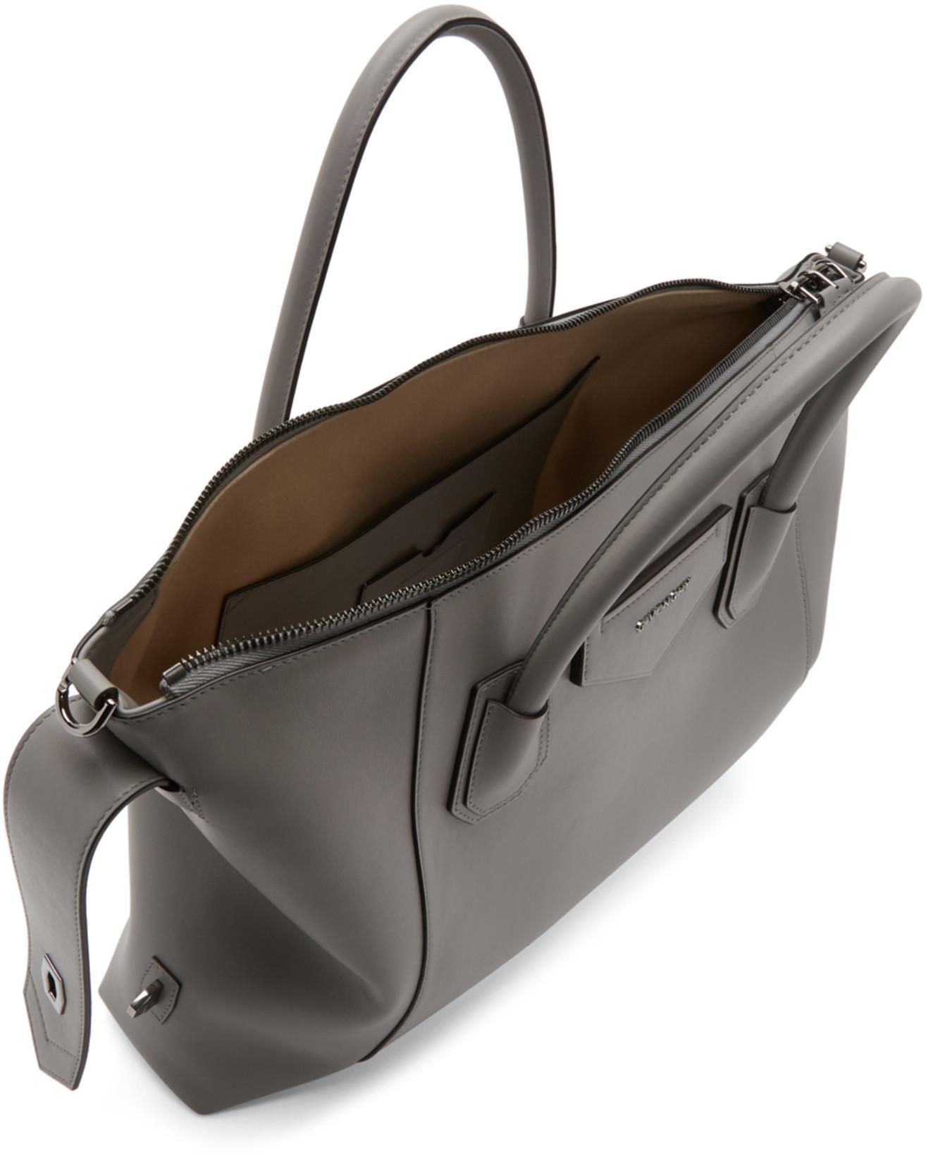 GIVENCHY Logo Printed Rubber Slides In Black