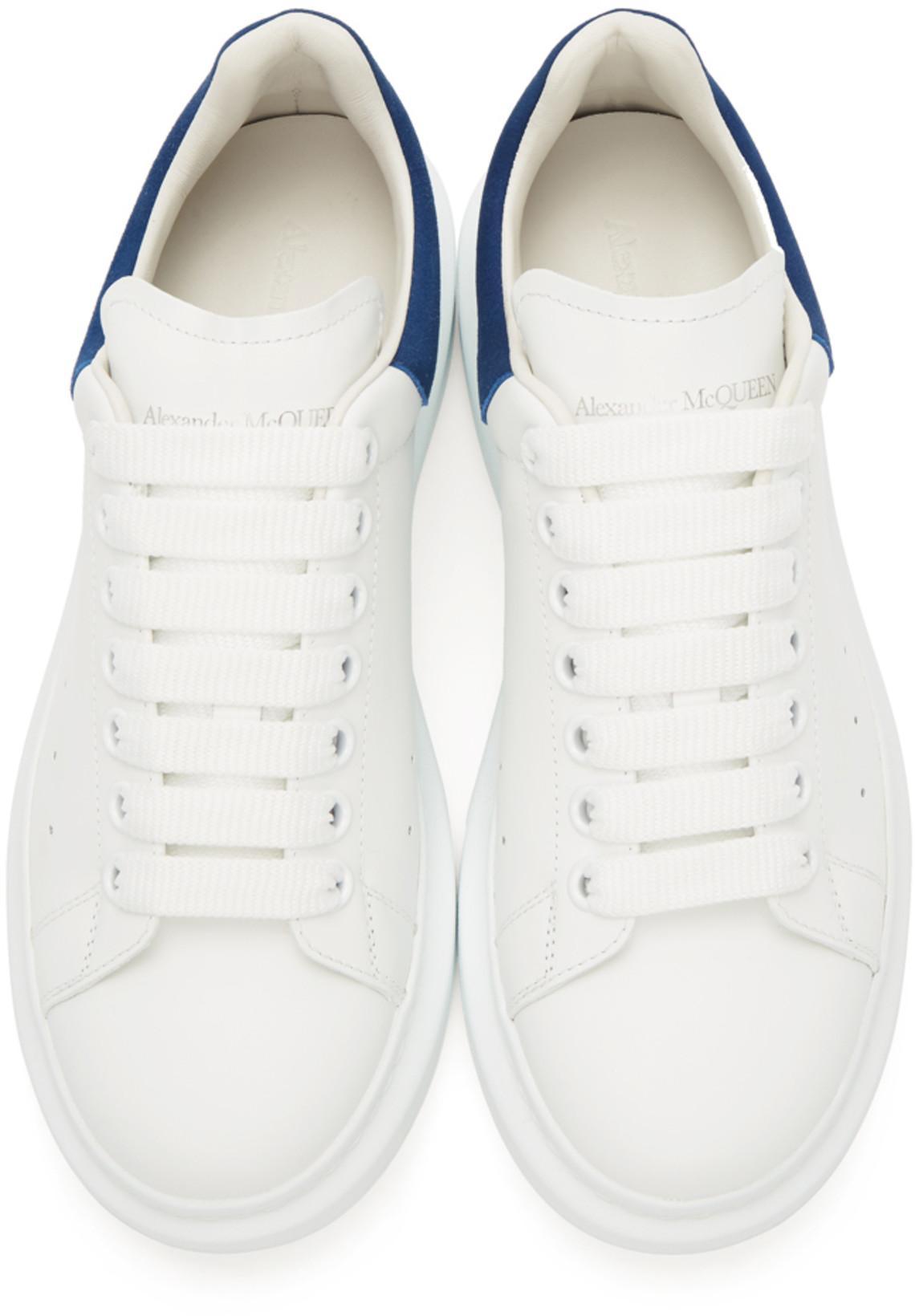 ALEXANDER MCQUEEN Sneakers Oversize In Pelle Bianca E Talloncino In Pelle Scamosciata Blu Avio In White
