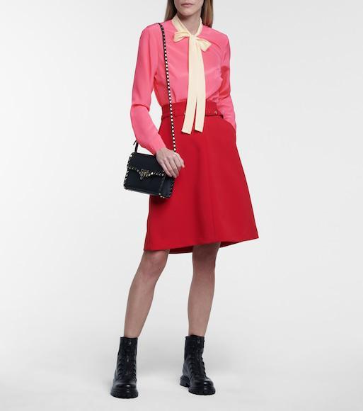 VALENTINO GARAVANI Grainy Calfskin Rockstud Flip Lock Flap Small Crossbody In Black