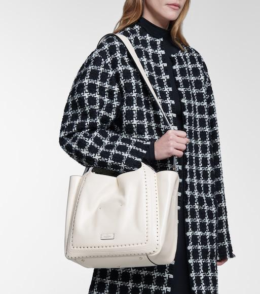 VALENTINO GARAVANI Roman Stud Leather Point-toe Flats In Black