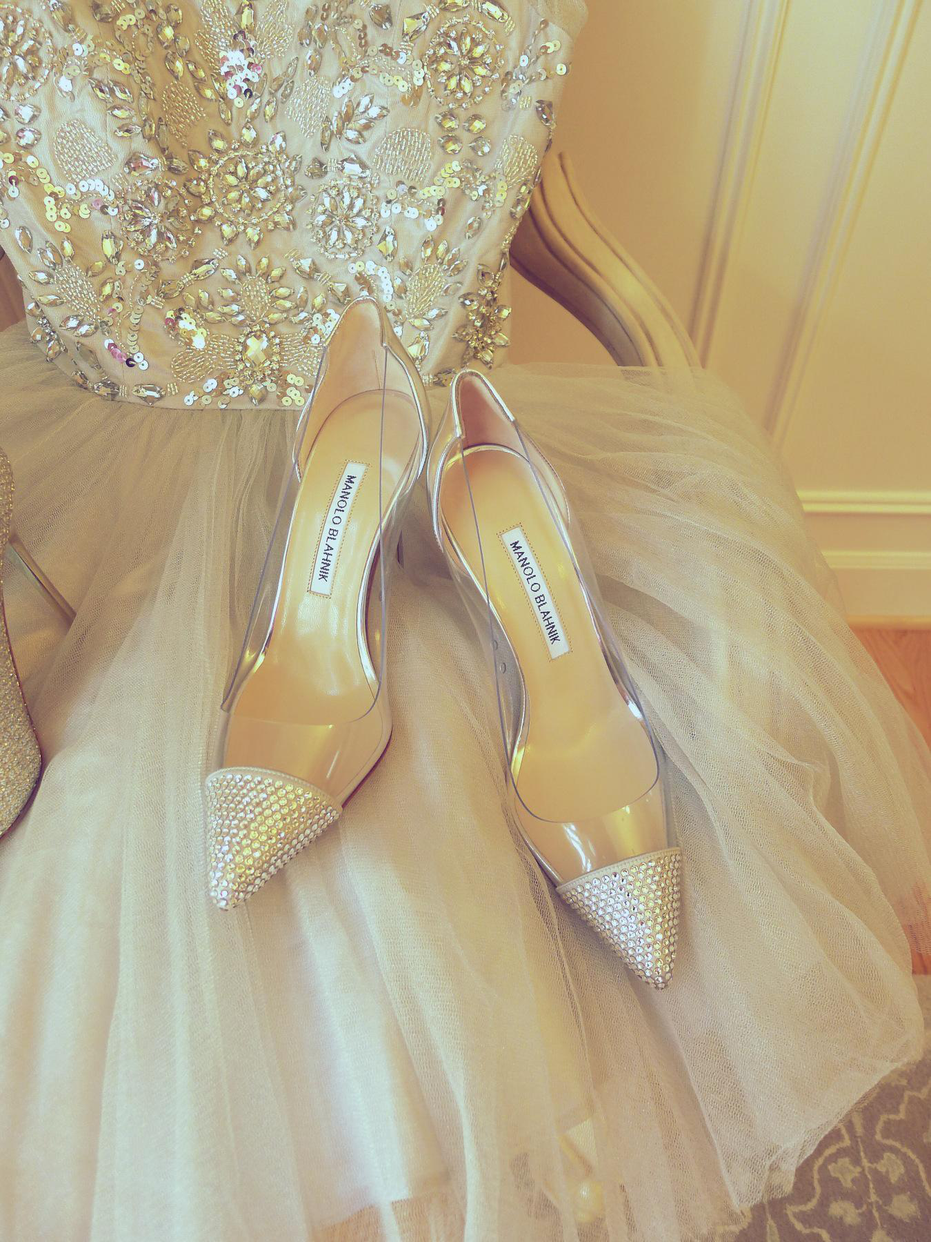 MANOLO BLAHNIK Hangisi 90 Royal Blue Satin Pumps