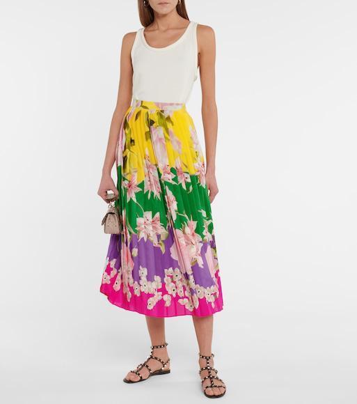 VALENTINO GARAVANI Rockstud Ankle-strap Flat Sandals In Black