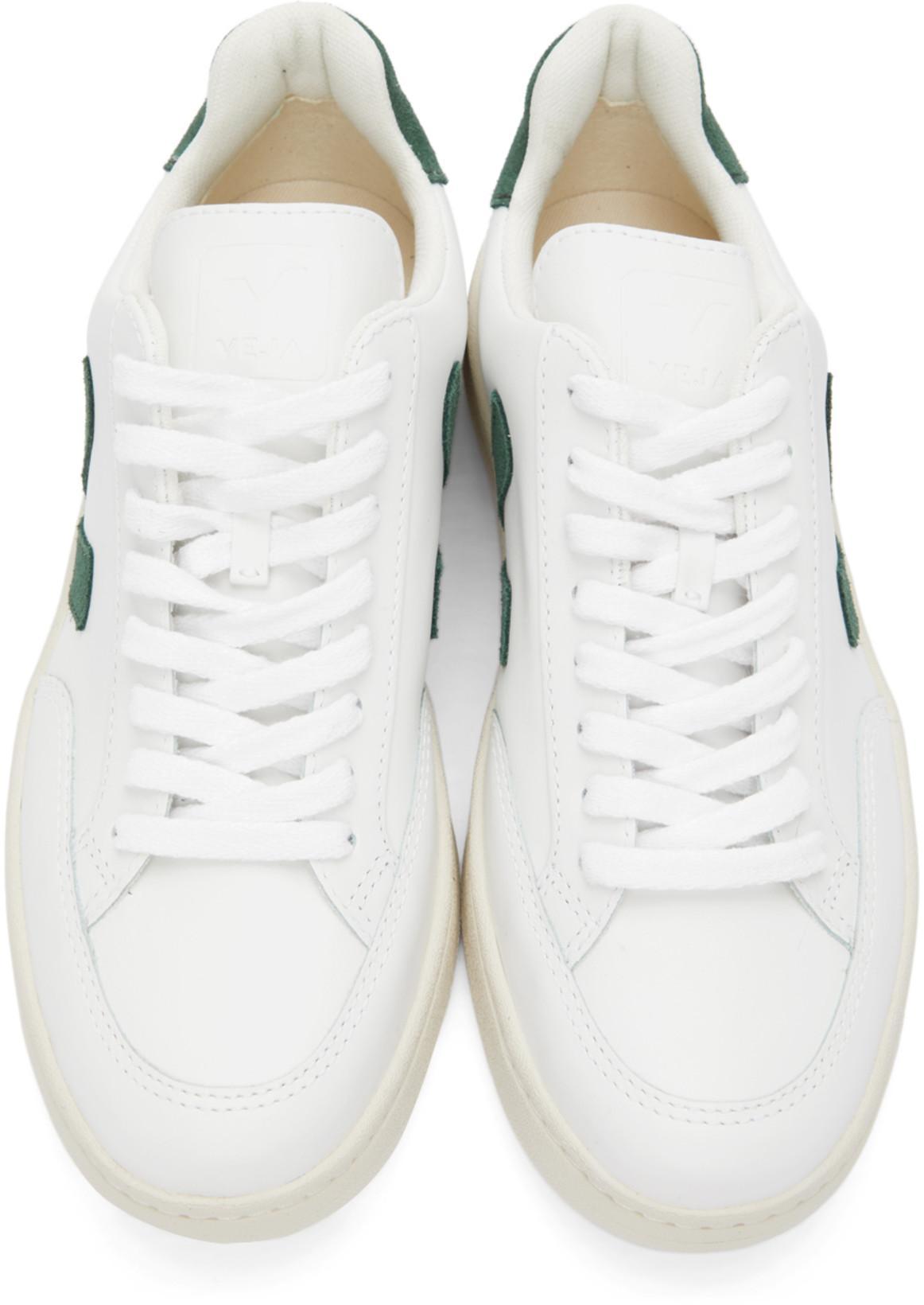 VEJA Logo-patch Low-top Sneakers In Bianco E Verde