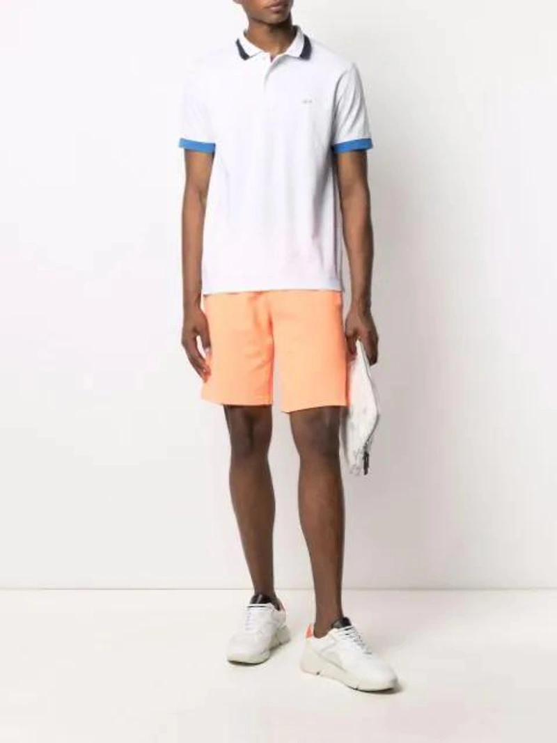 Farfetch's Post | 搭配: Sun 68 Ratlla Maniga Polo Shirt In White；Sun 68 Motif-embroidered Track Shorts In Orange；Neighborhood X Porter科技尼龙手拿包 In White