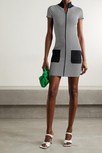 VALENTINO GARAVANI Rockstud Detail Pointed Toe Pumps In Black