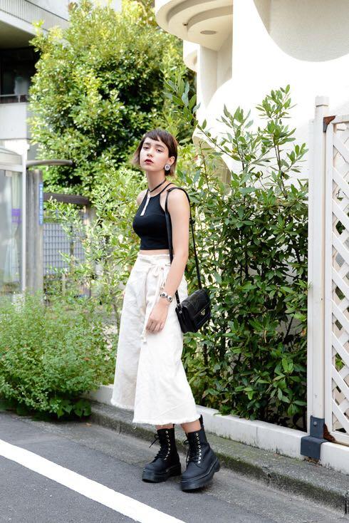 DR. MARTENS 1460 Women's Smooth Leather Lace Up Boots In Black