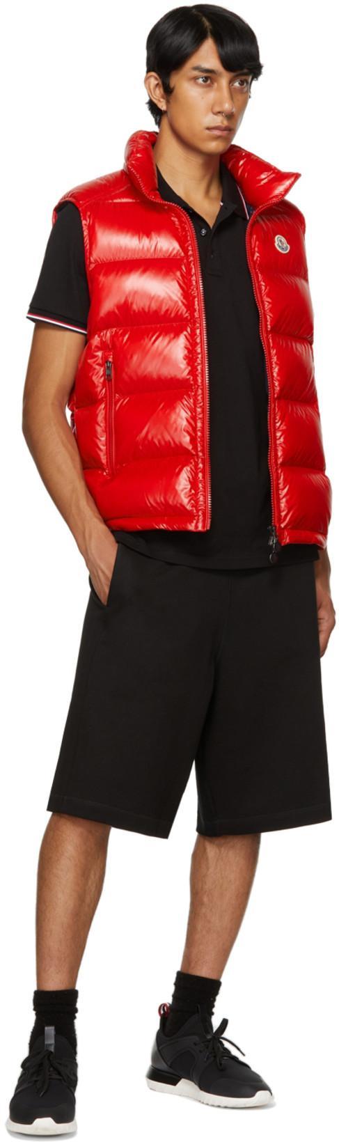 MONCLER This Polo Shirt Features A Timeless Design That Transcends The Seasons In Black