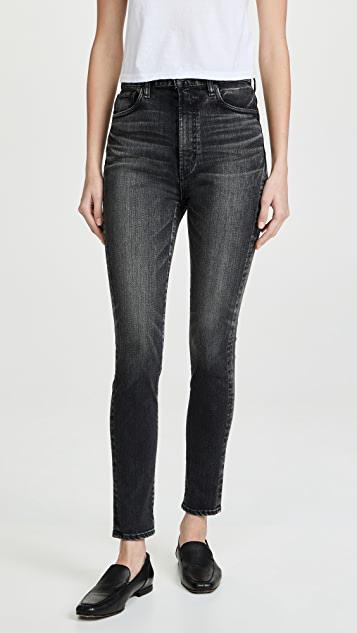 AMO Babe Cotton T-shirt In White