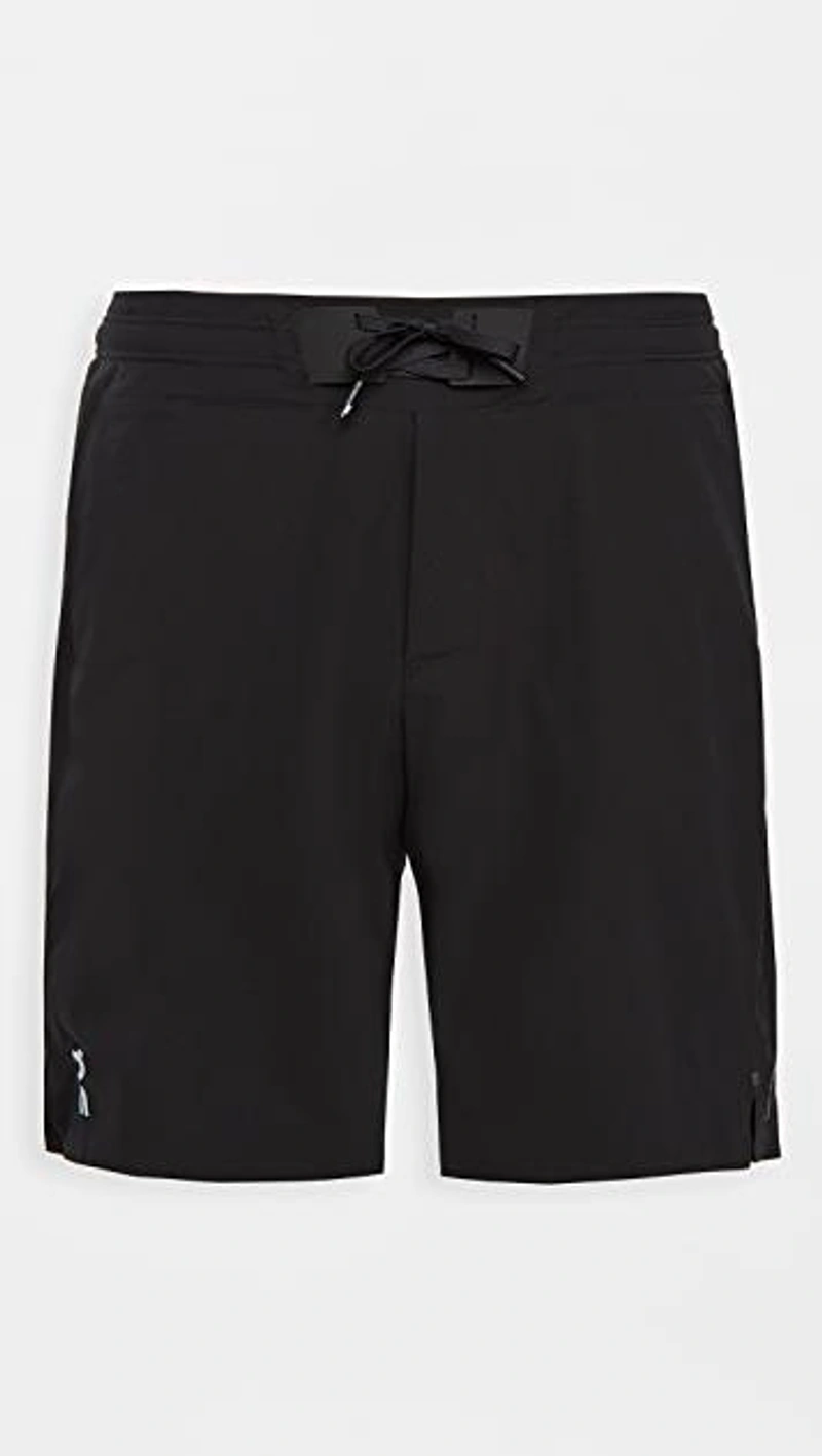 shopbop.com's Posts | 搭配: On Hybrid 8 Shorts In Black；On Mens In Grey；Calvin Klein Underwear Laser Cut No Show Socks In Black