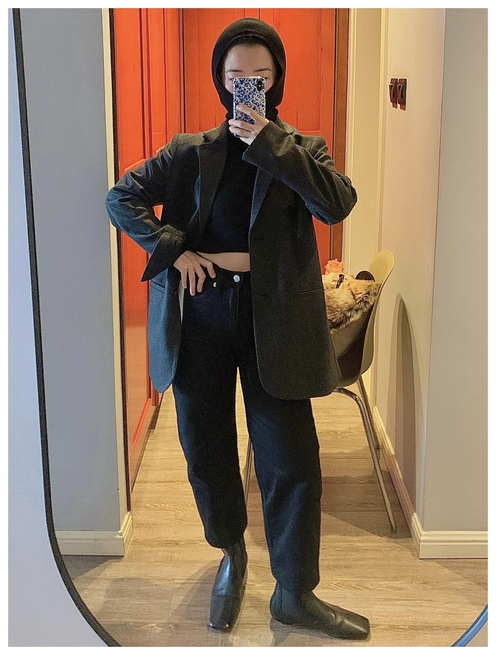 TOTÊME Toteme Square Toe Flat Chelsea Boot In Black