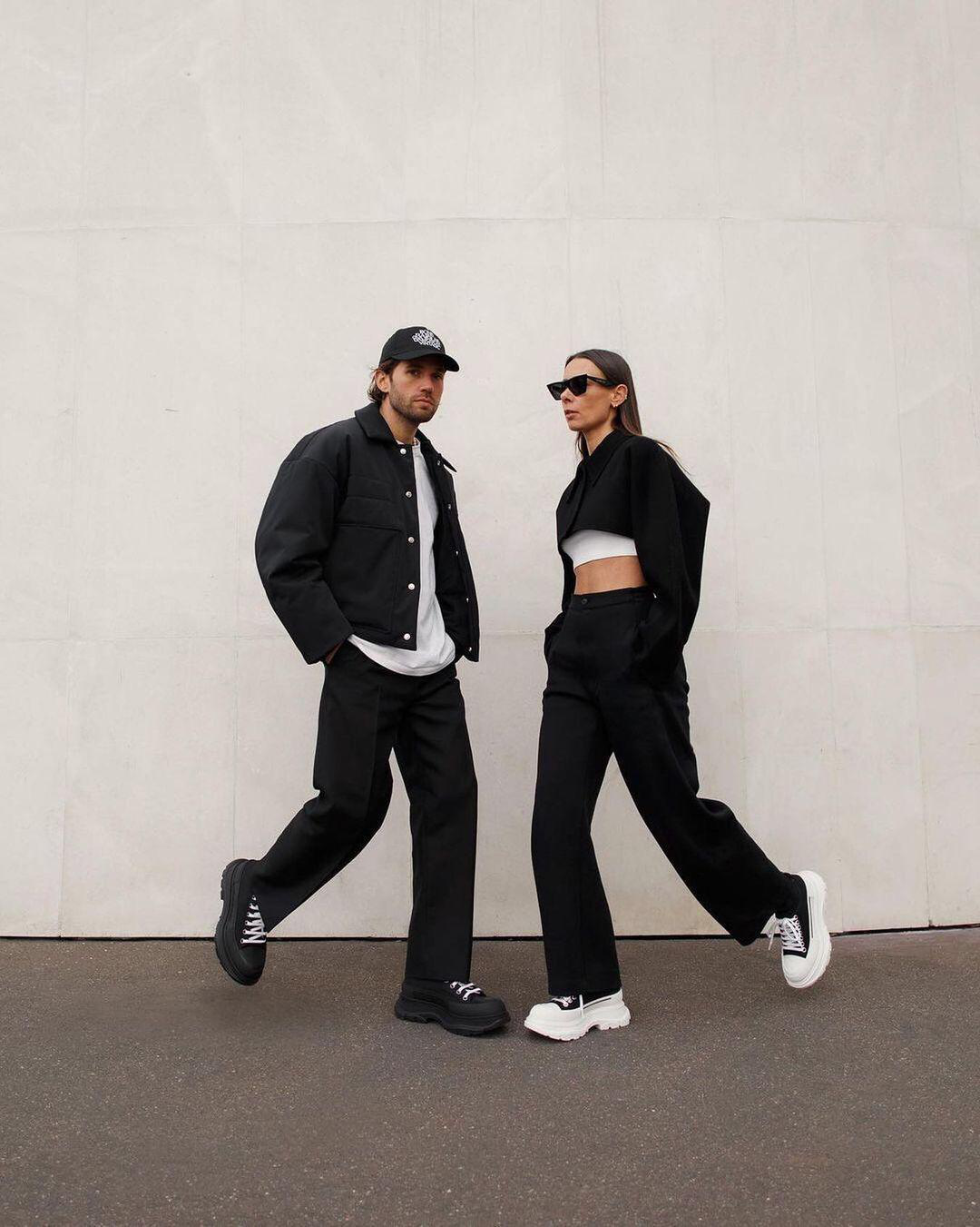 ALEXANDER MCQUEEN Smooth Sneakers With 45mm Thread In Black