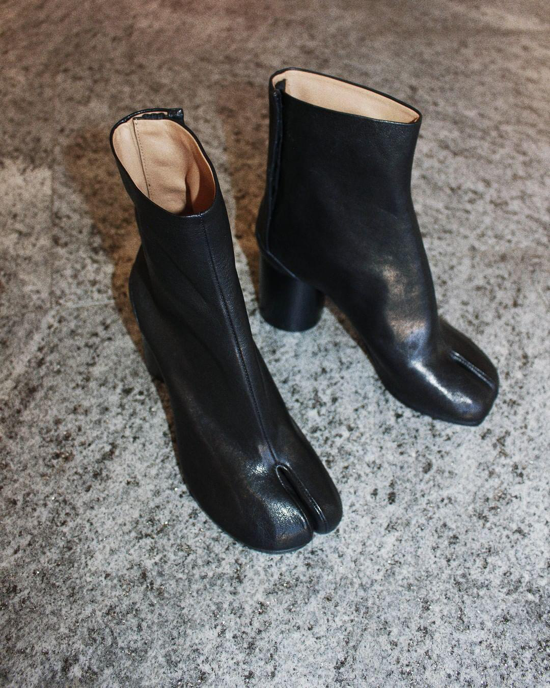 MAISON MARGIELA Tabi Ankle Boots In Black