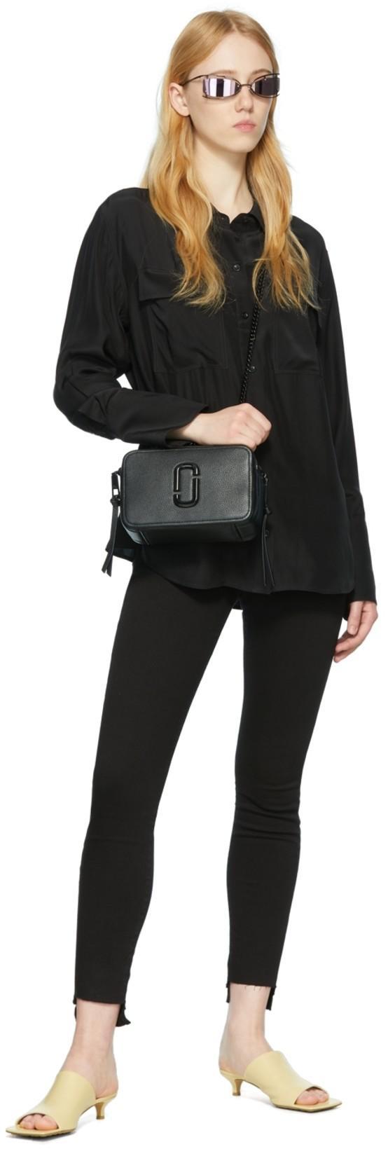 MARC JACOBS 'the Snapshot' Black Shoulder Bag With Metal Logo At The Front
