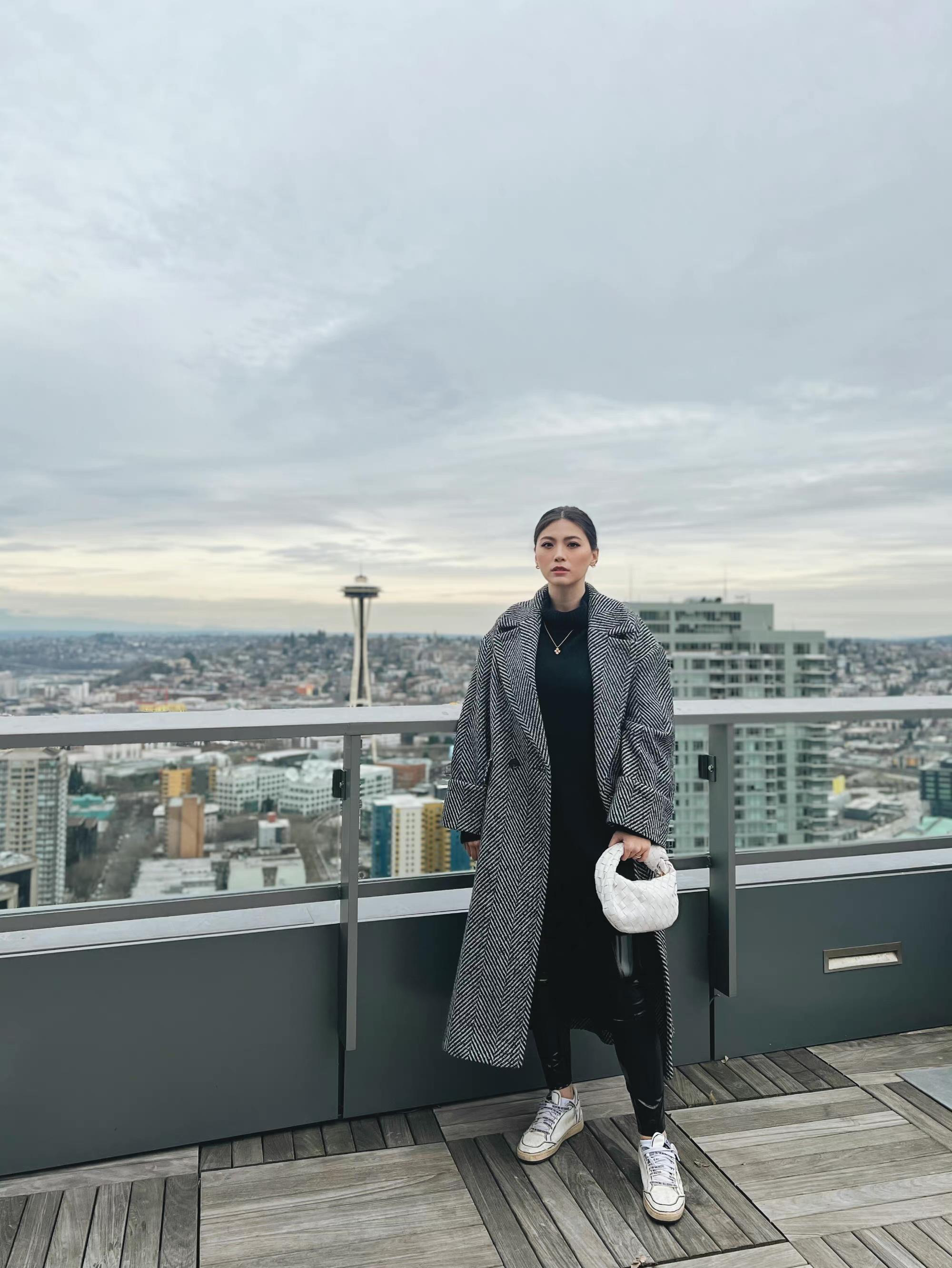 BOTTEGA VENETA Womens Chalk Mini Jodie Intrecciato Leather Top-handle Bag In White