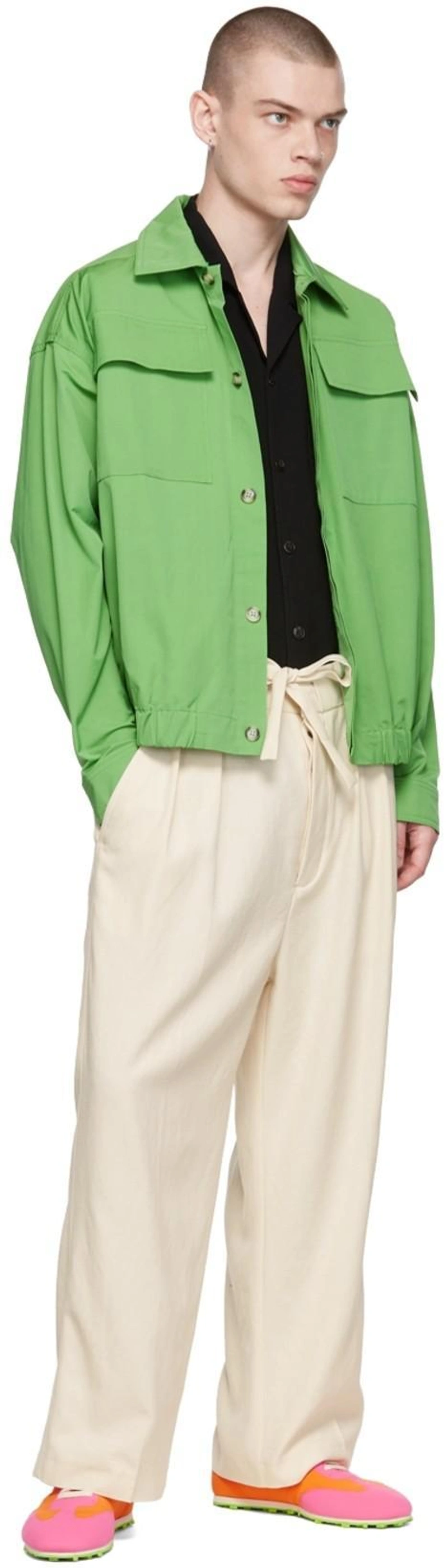 SSENSE's Post | 搭配: Nanushka Off-white Floris Trousers In Neutrals；Nanushka Black Bodil Shirt；Nanushka 贴身衬衫式夹克 In Green
