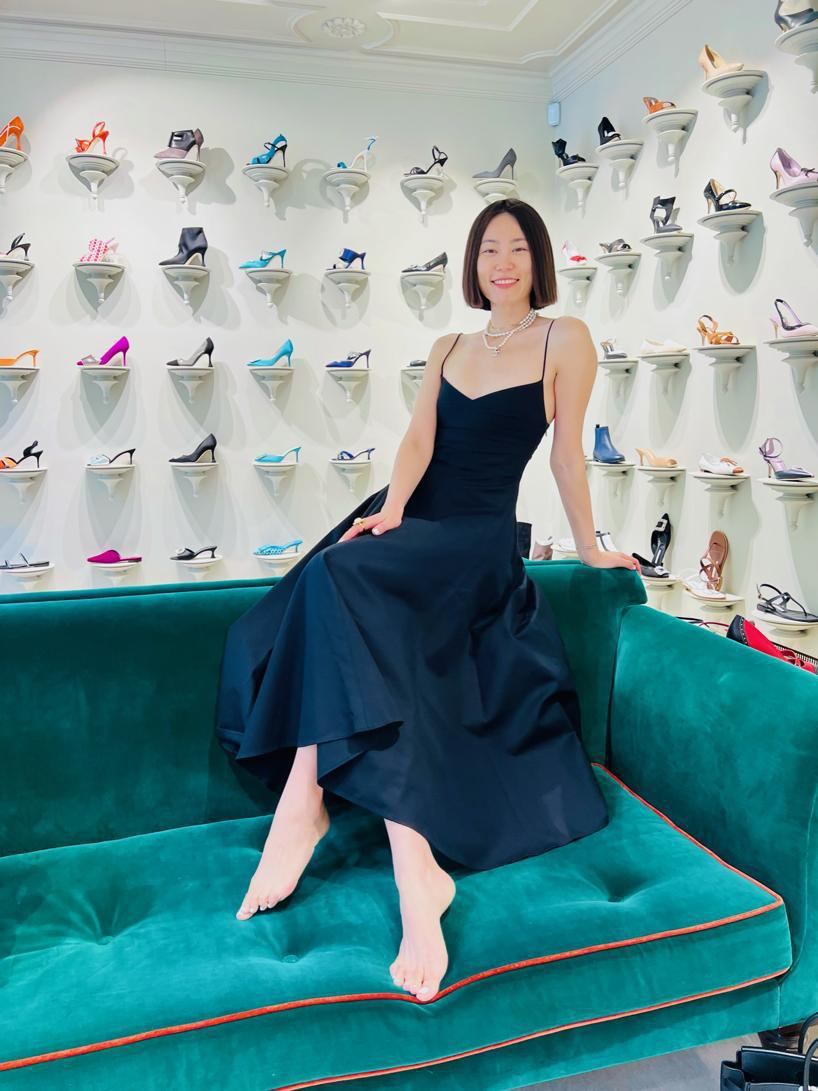 MANOLO BLAHNIK Kitten Heel Mules In Navy Blue Suede