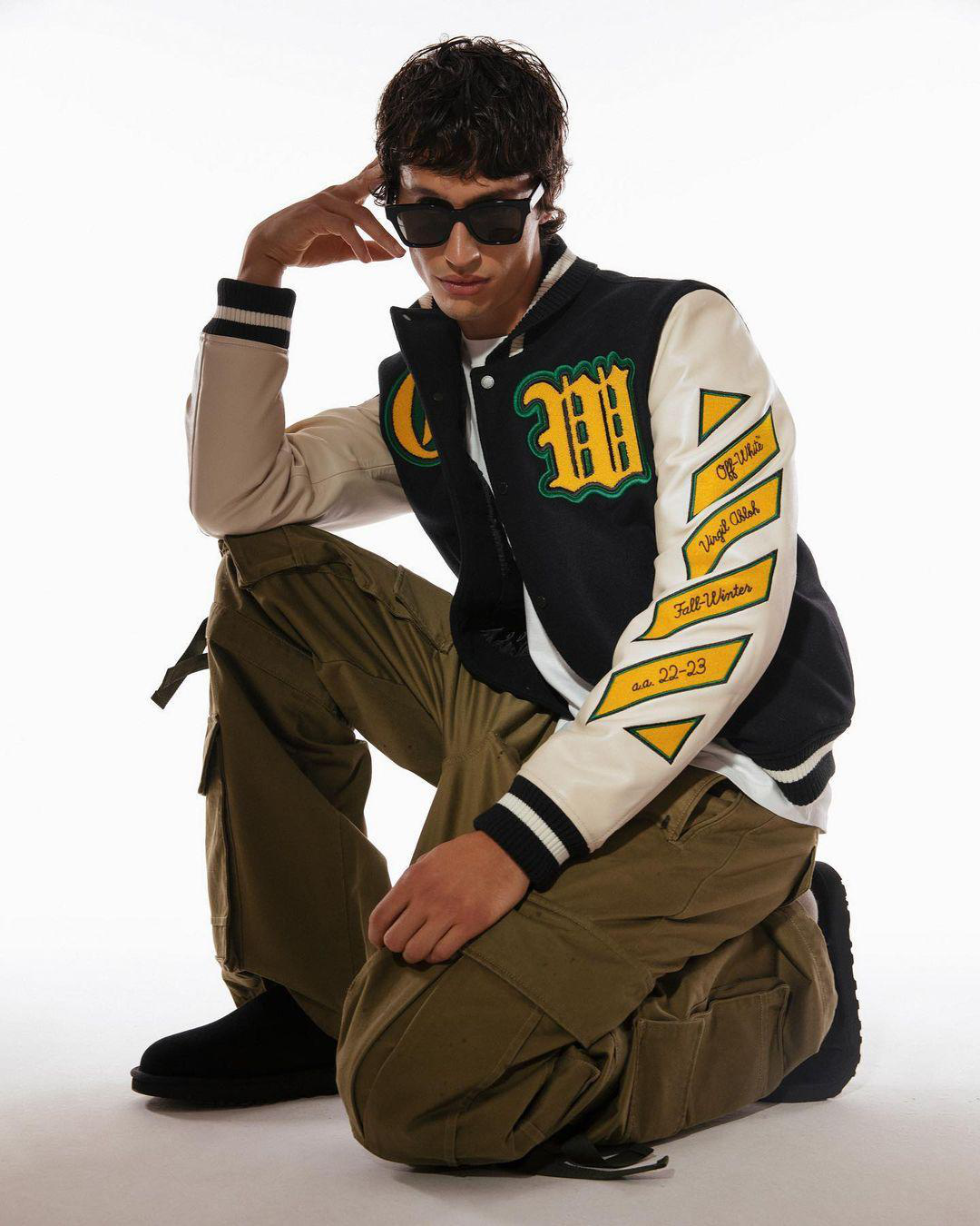 UGG Man Classic Ultra Mini Boots In Nero