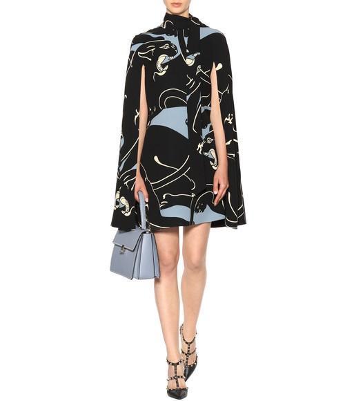 VALENTINO GARAVANI Studded Leather Decollete Pumps In Black