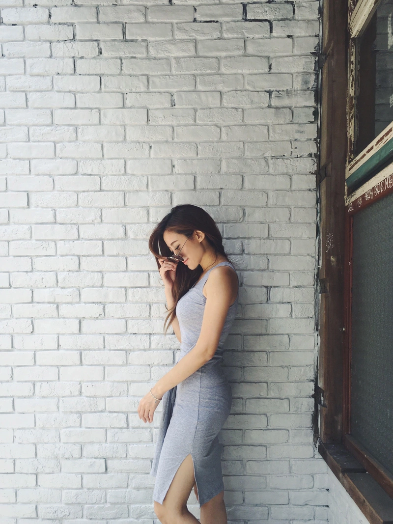 faye.linvv's Posts | Wearing: Vince Short Sleeve Tie-waist Sweater Dress, Gray In Steel; Gentle Monster Ranny Ring 57mm Aviator Sunglasses In Silver