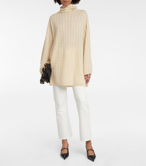 TOTÊME Toteme Sharp Pointed Toe Croc Embossed Slingback Pump In Black