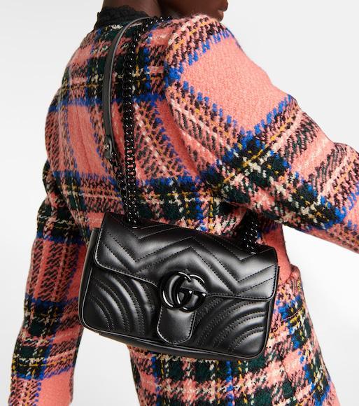 GUCCI Gg Marmont Mini Matelasse Leather Shoulder Bag In Black