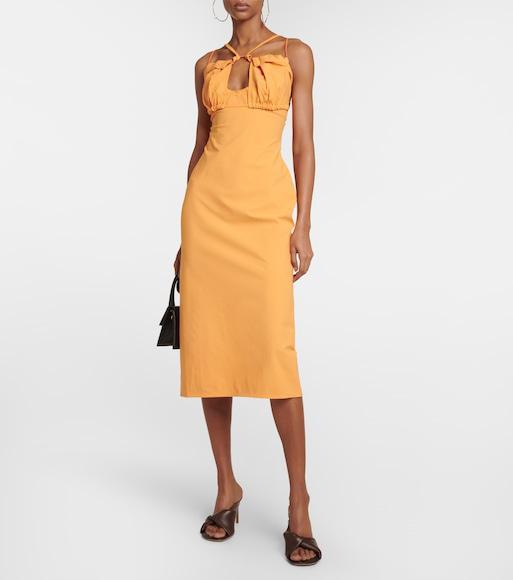 JACQUEMUS Asymmetric Signature Logo Earrings In Gold