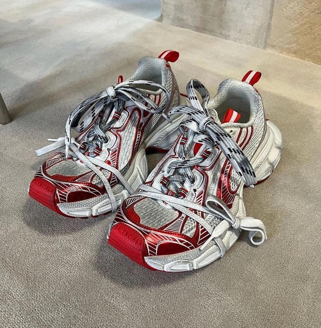 3 XL Mesh Sneakers in Red - Balenciaga