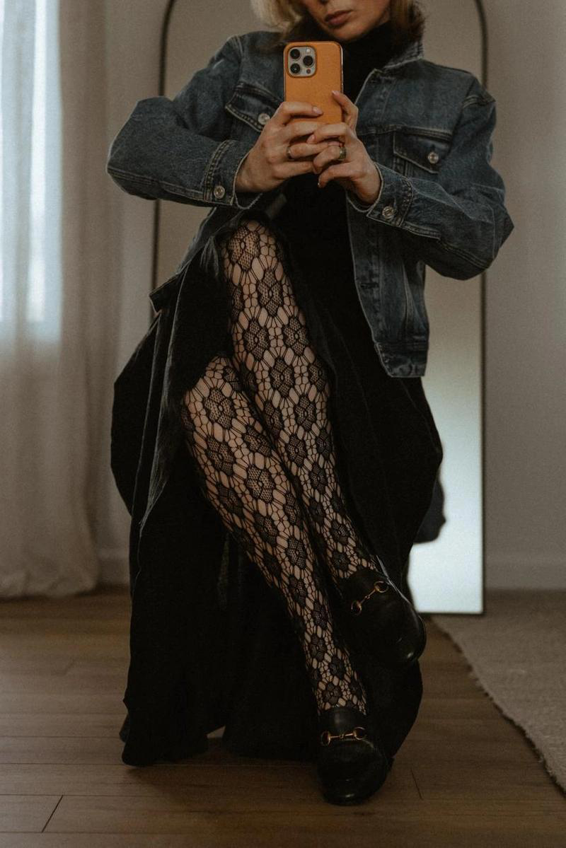 GUCCI Women Black Calf Leather Moc Stitching Signature Horsebit Detail Almond Toe Slip-on Style Bran