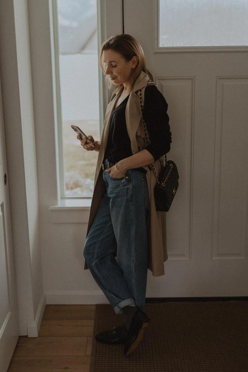 GUCCI Women Black Calf Leather Moc Stitching Signature Horsebit Detail Almond Toe Slip-on Style Bran