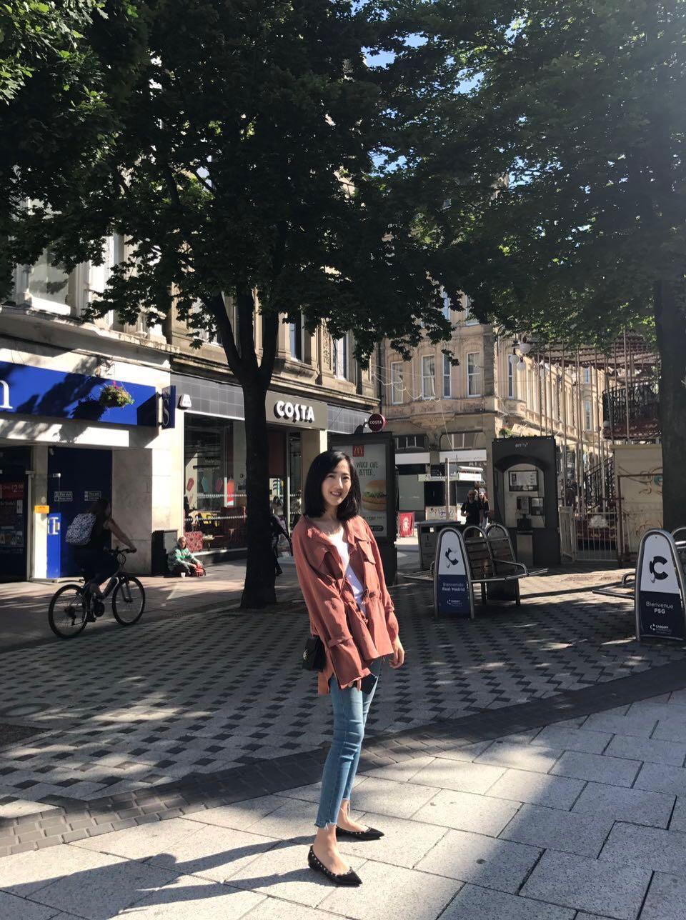 VALENTINO GARAVANI Rockstud Patent Leather Ballet Flats In Animal Print