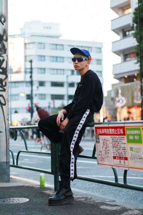 DR. MARTENS 1460 Women's Smooth Leather Lace Up Boots In Black