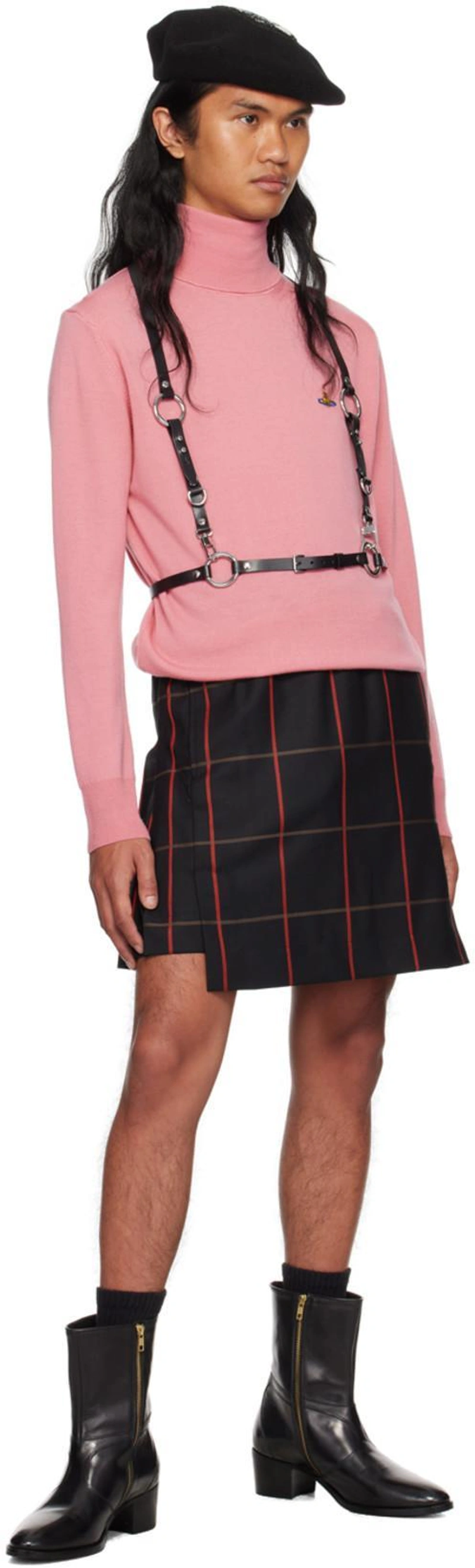 SSENSE's Post | 搭配: Vivienne Westwood Pink Embroidered Turtleneck In 233-y0006-g401；Vivienne Westwood Kilt In Black；Undercover Black Rose Beret