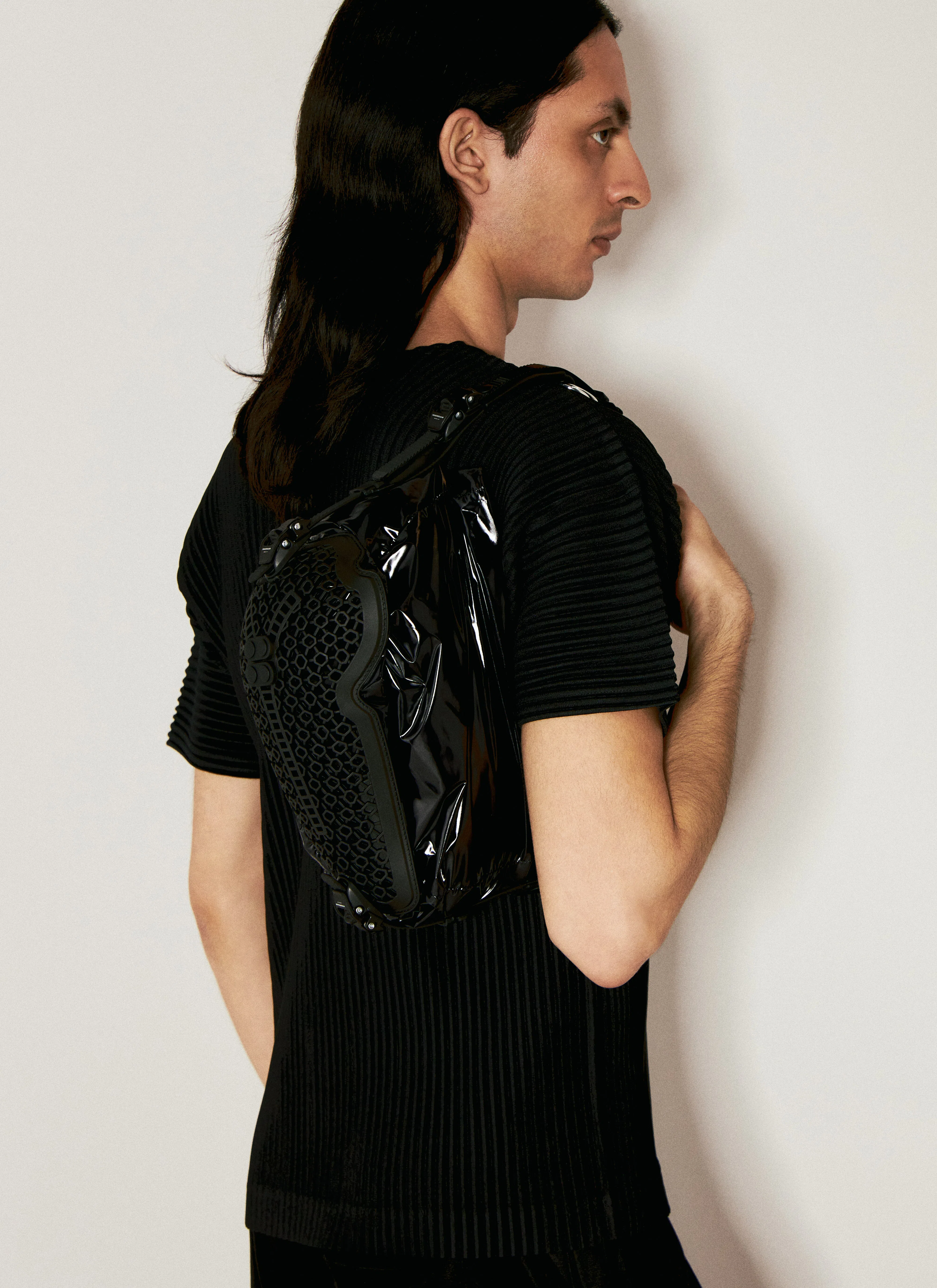 ISSEY MIYAKE Basics T-shirt In Black