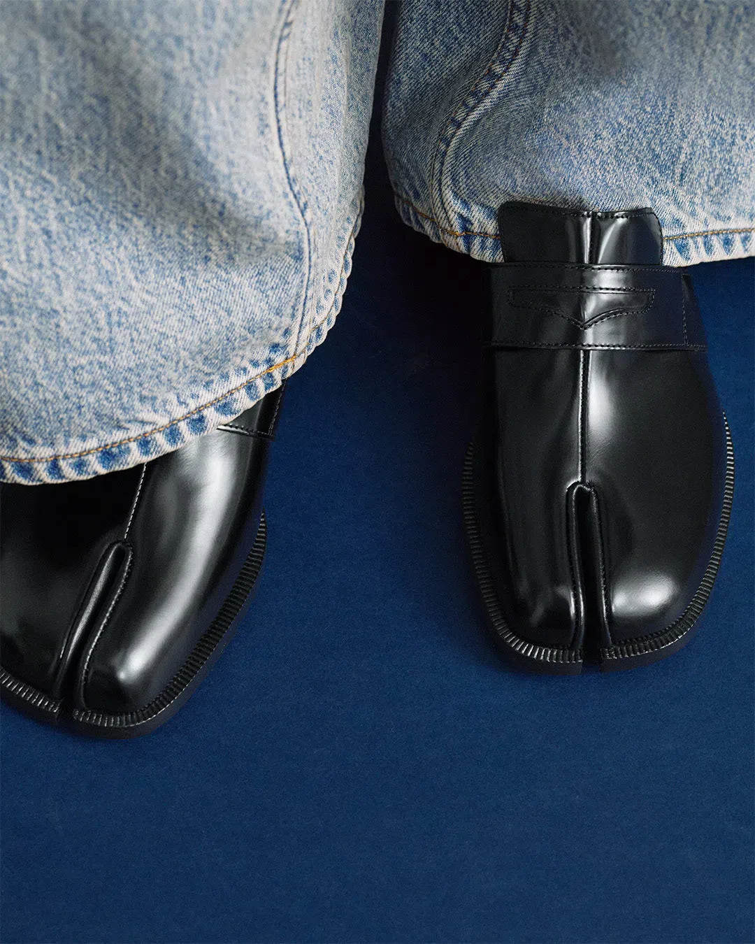 MAISON MARGIELA 20mm Tabi Brushed Leather Loafers In Black