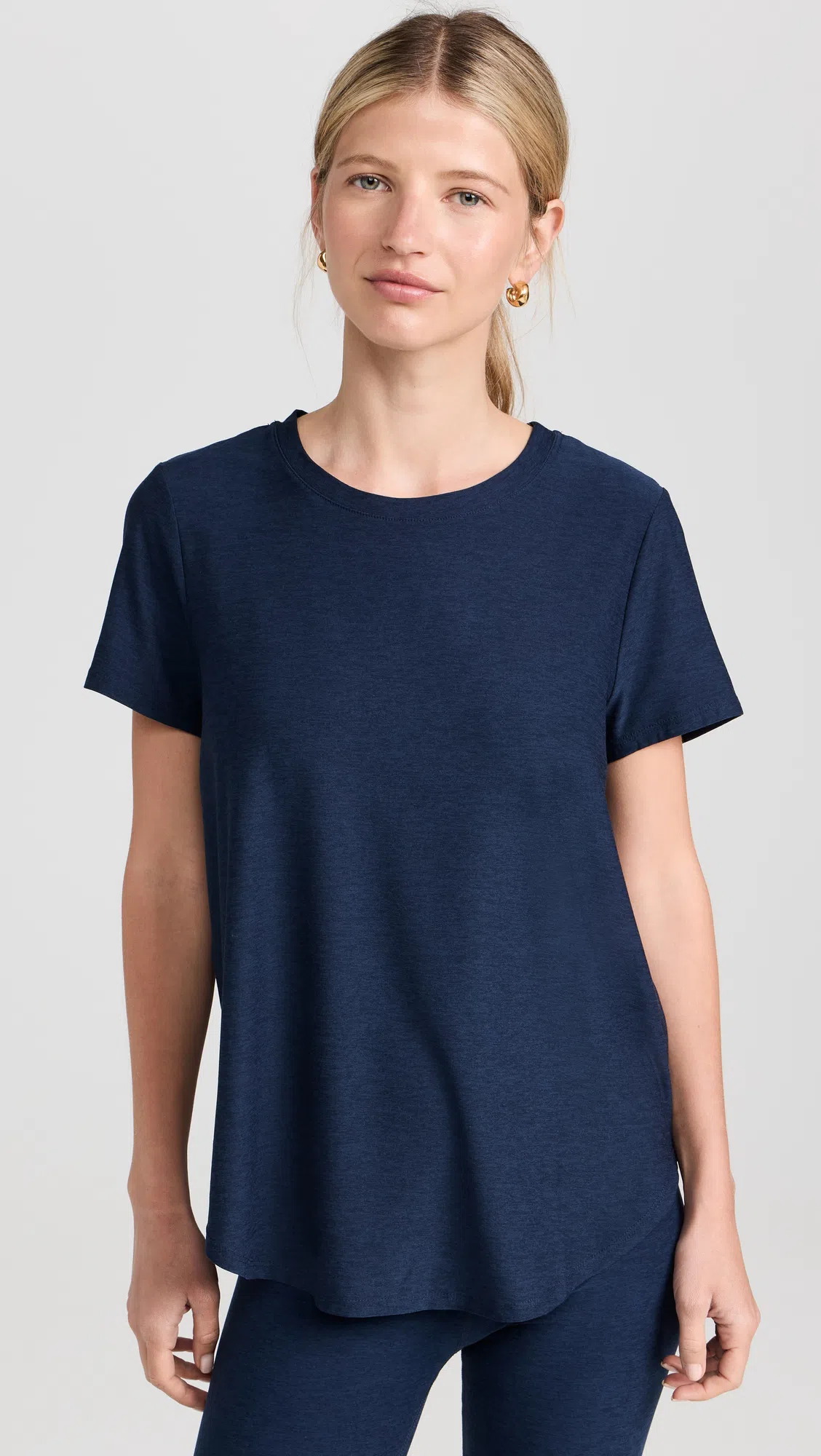 BEYOND YOGA Featherweight On The Down Low Tee Nocturnal Navy