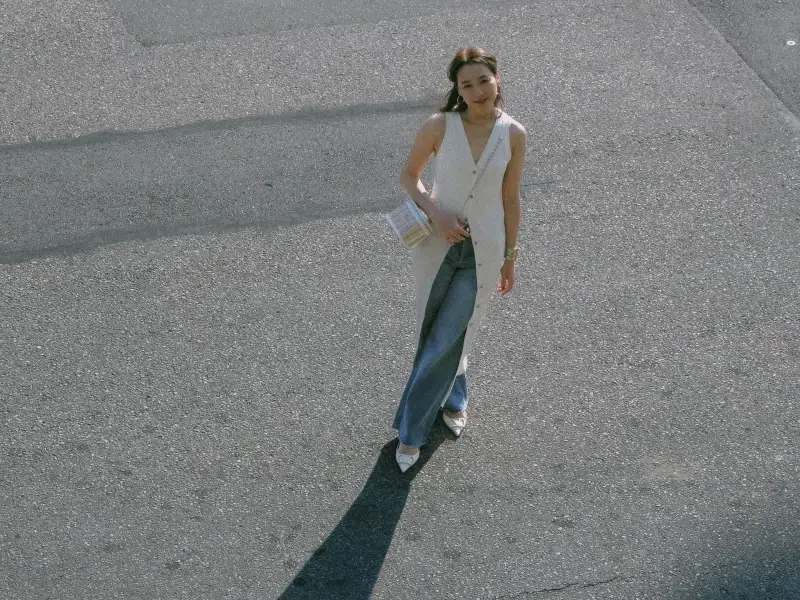 VALENTINO GARAVANI Womens White Vlogo 40 Pointed-toe Leather Slingback Courts