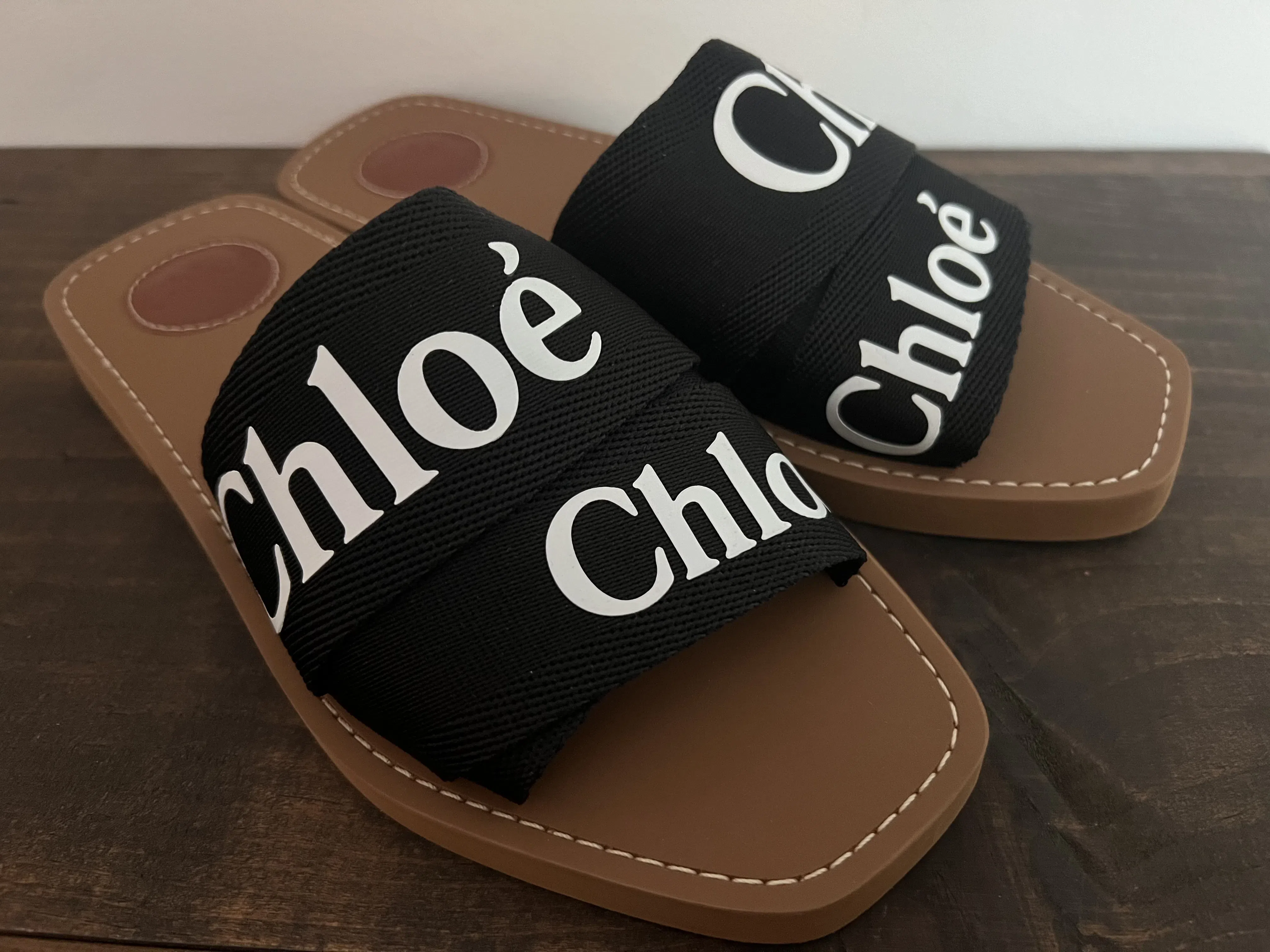 CHLOÉ Chloe Women Black Linen Woody Slippers In Multi