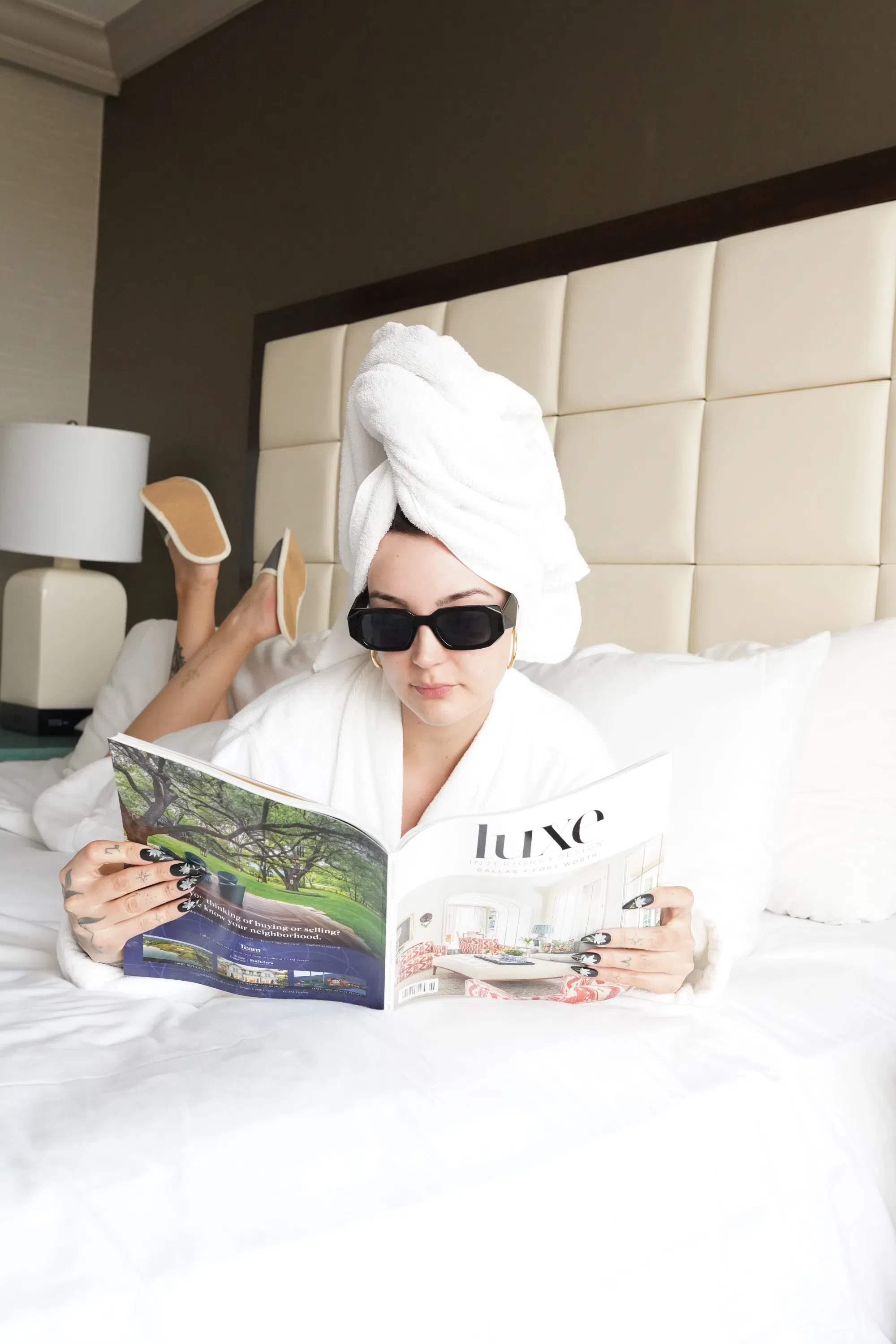 LOEWE Anagram-logo Cat-eye Acetate Sunglasses In Black