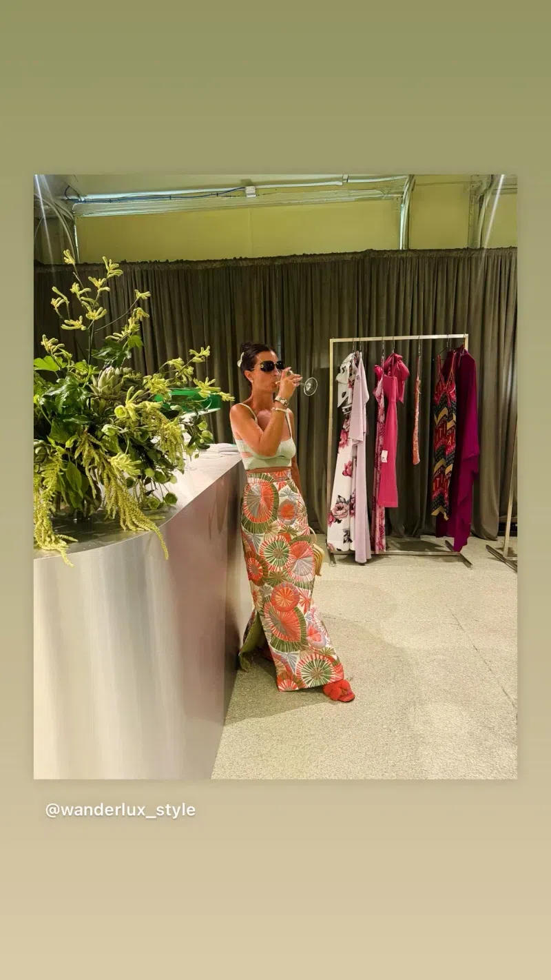 MIU MIU Logo Round Sunglasses In Black