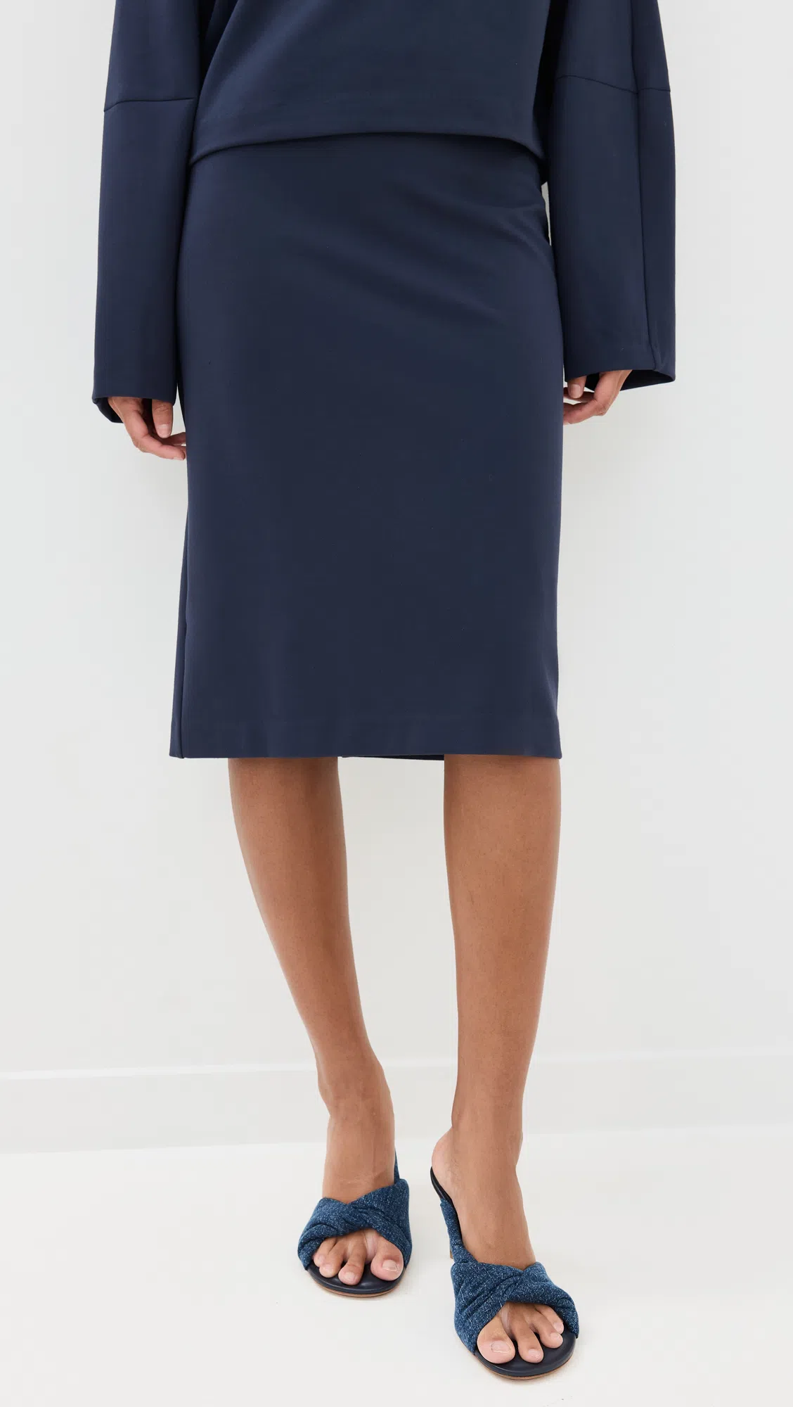 JACQUEMUS Block Heel Denim Texture Pointed Toe Slingback In Blue