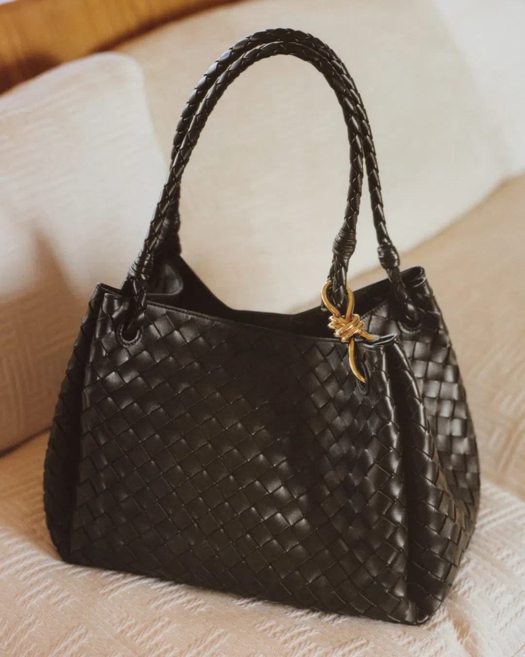 BOTTEGA VENETA Small Parachute Leather Bag In Fondant