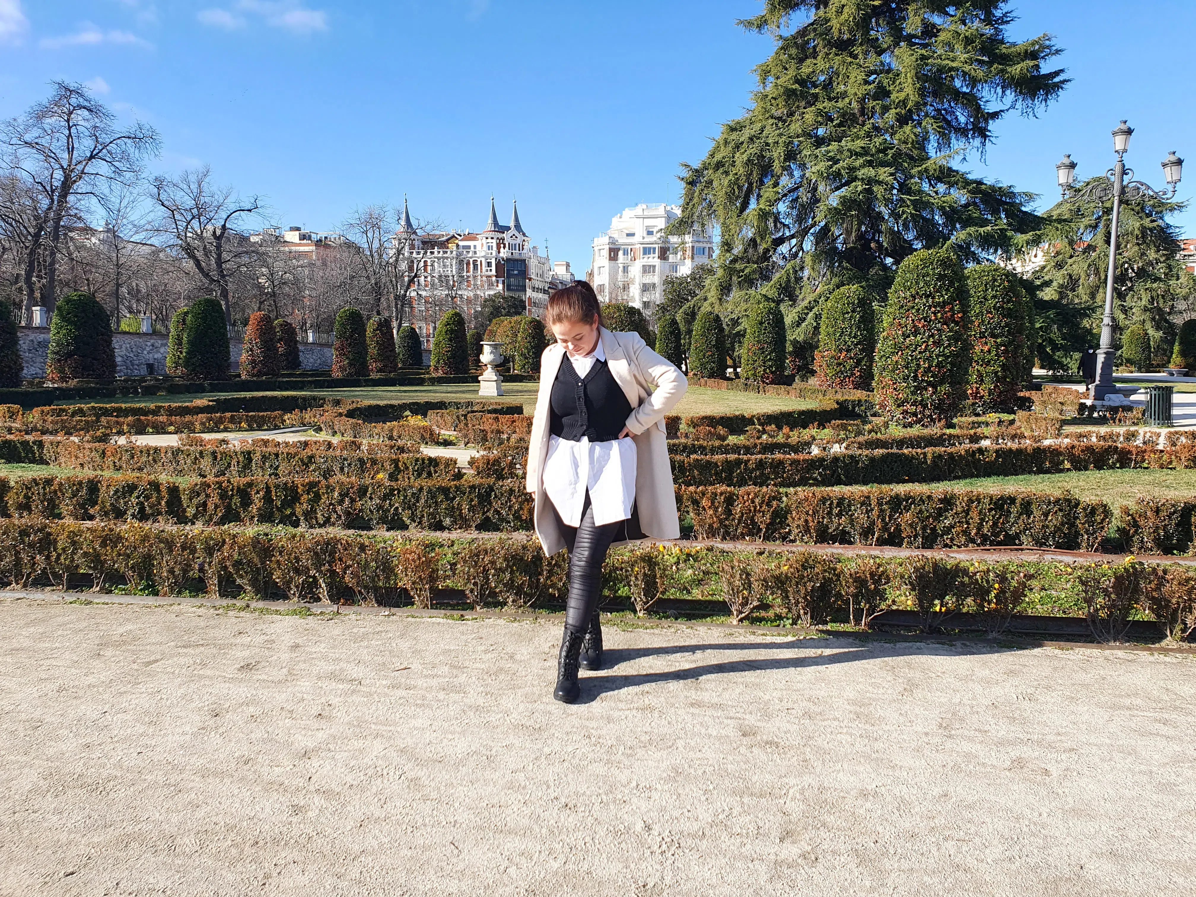 GOLDEN GOOSE Combat Leather Ankle Boots In Black