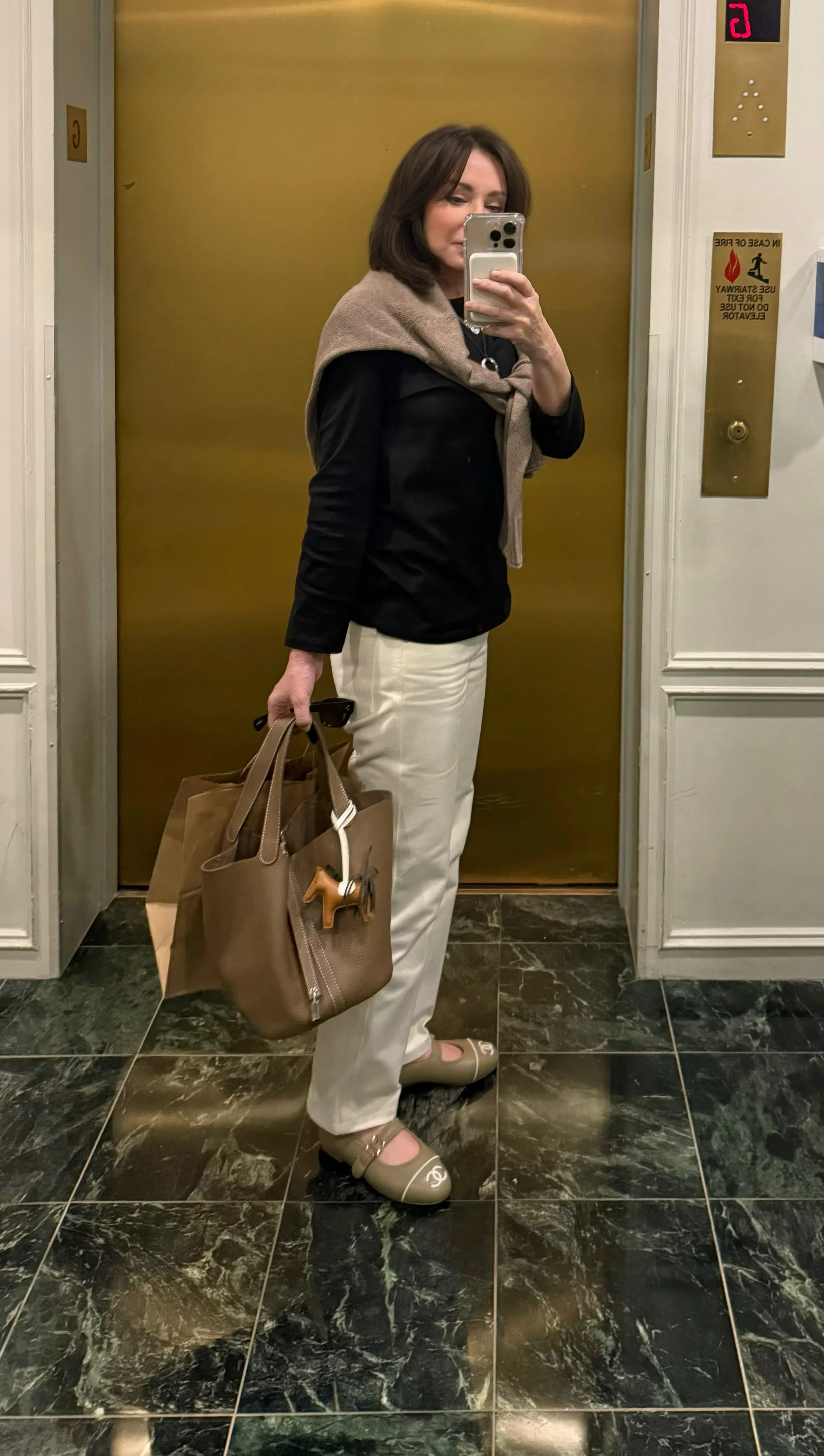 TOTÊME Minimalist Croc-embossed Patent Leather Ballerina Flats In Neutral