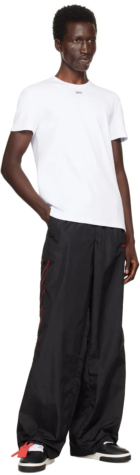 OFF-WHITE Graphic Print Crew Neck Short Sleeve T-shirt In White