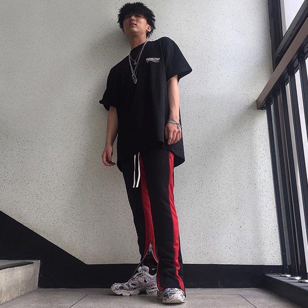 BALENCIAGA Oversized Logo-print Cotton-jersey T-shirt In Black White