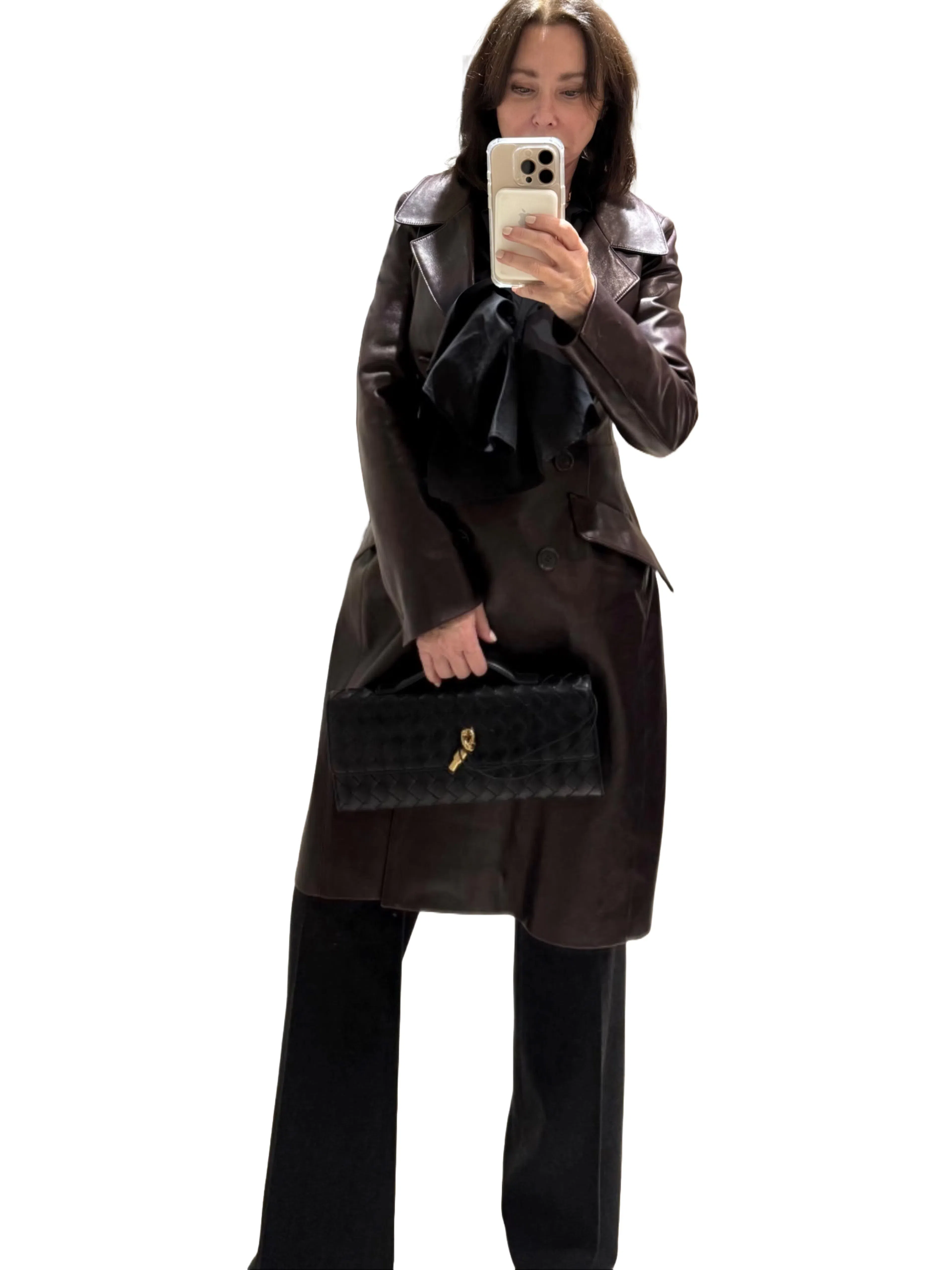 BOTTEGA VENETA Women Leather Andiamo Clutch With Intrecciato Motif In Black