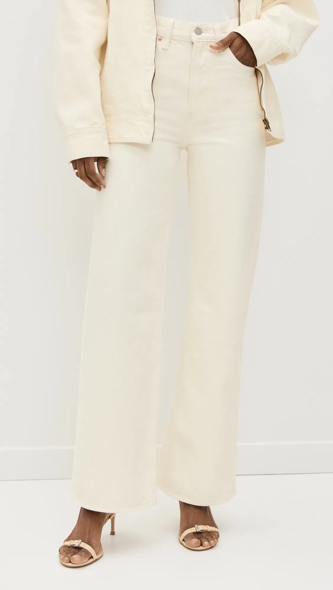 LEVI'S Ribcage Wide Leg Jeans In Barely Freezing In White