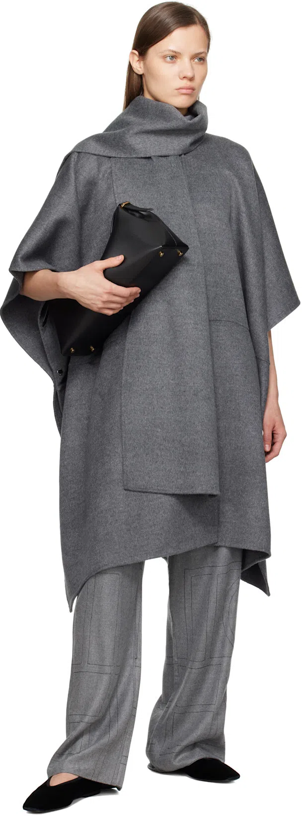 TOTÊME Minimalist Velvet Ballerinas In Black